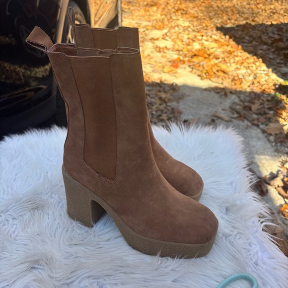 Chinese Laundry Stylish Tan Ankle Boots for Women Size 8 - Picture 3 of 6